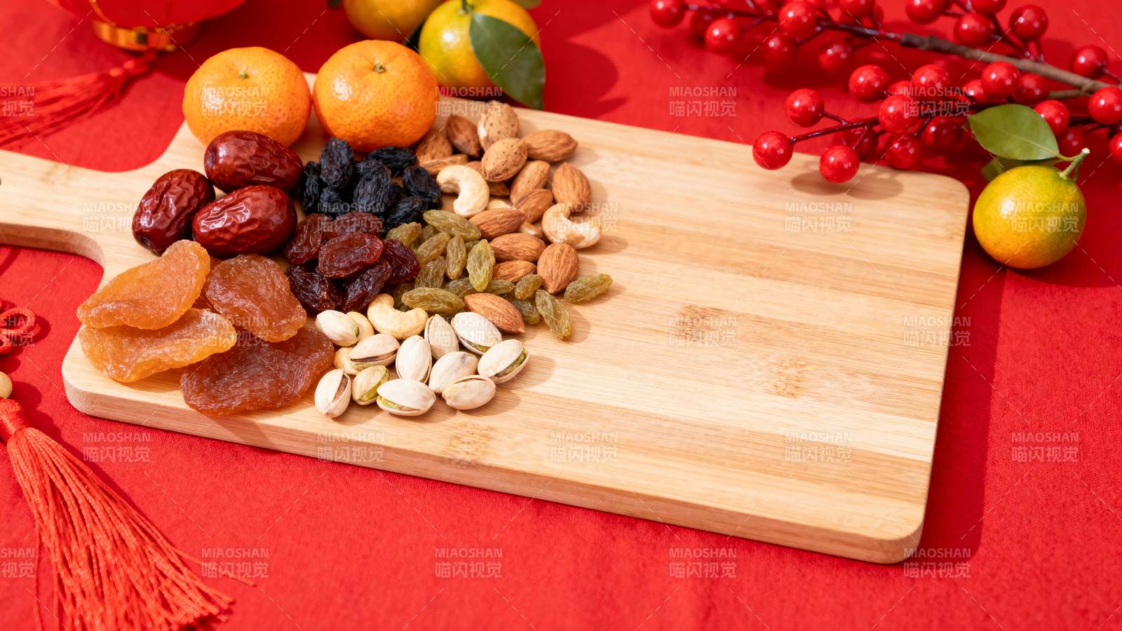 年货坚果果干拼盘图片