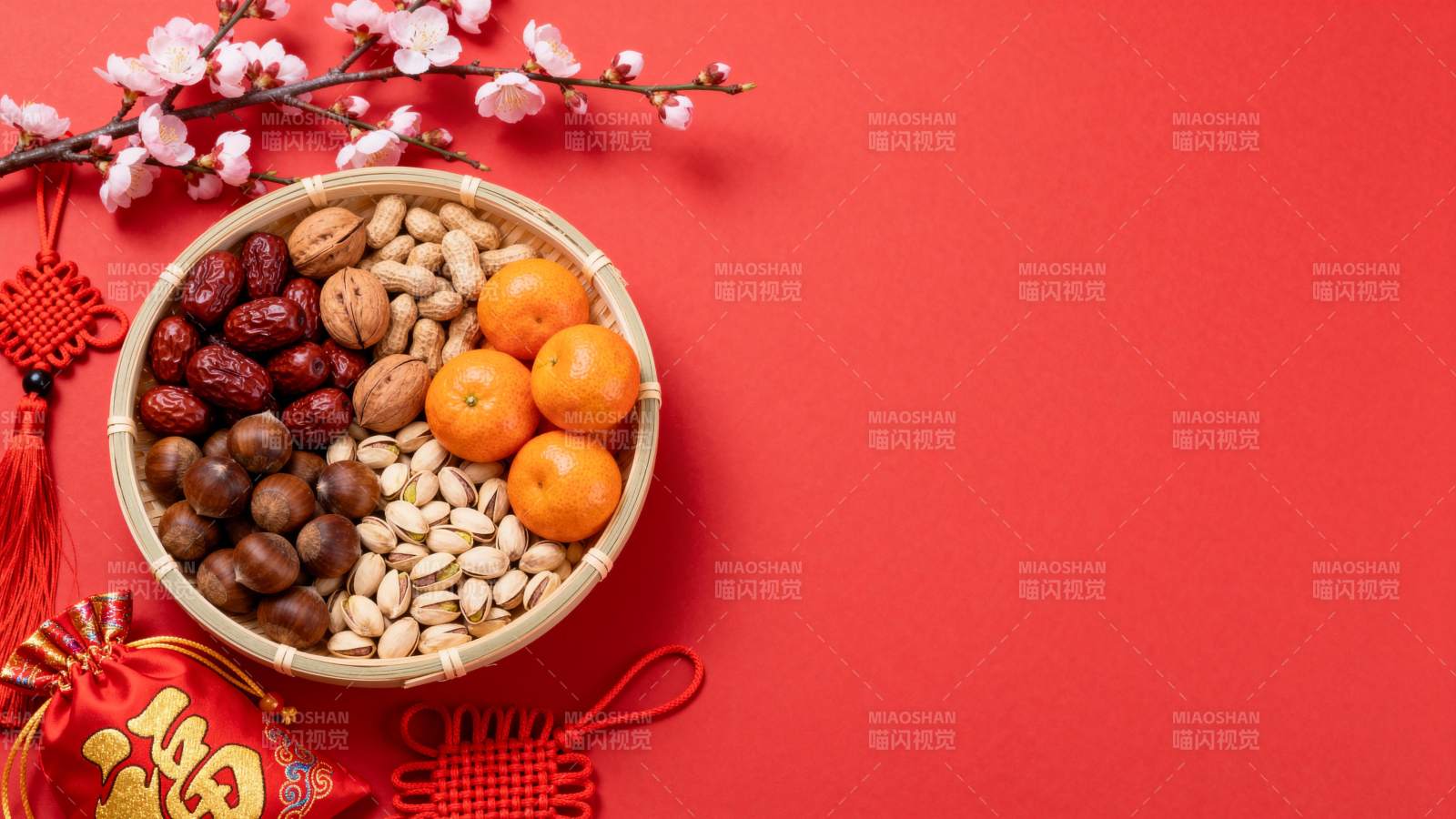 新春福果满盘图片