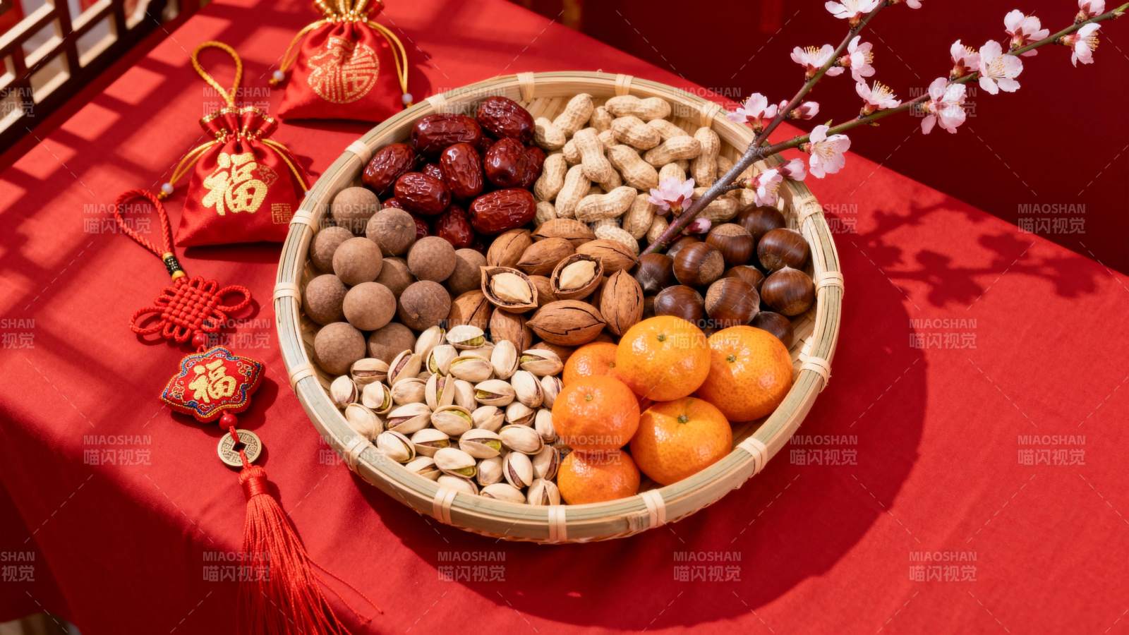 新春果盘迎福年图片