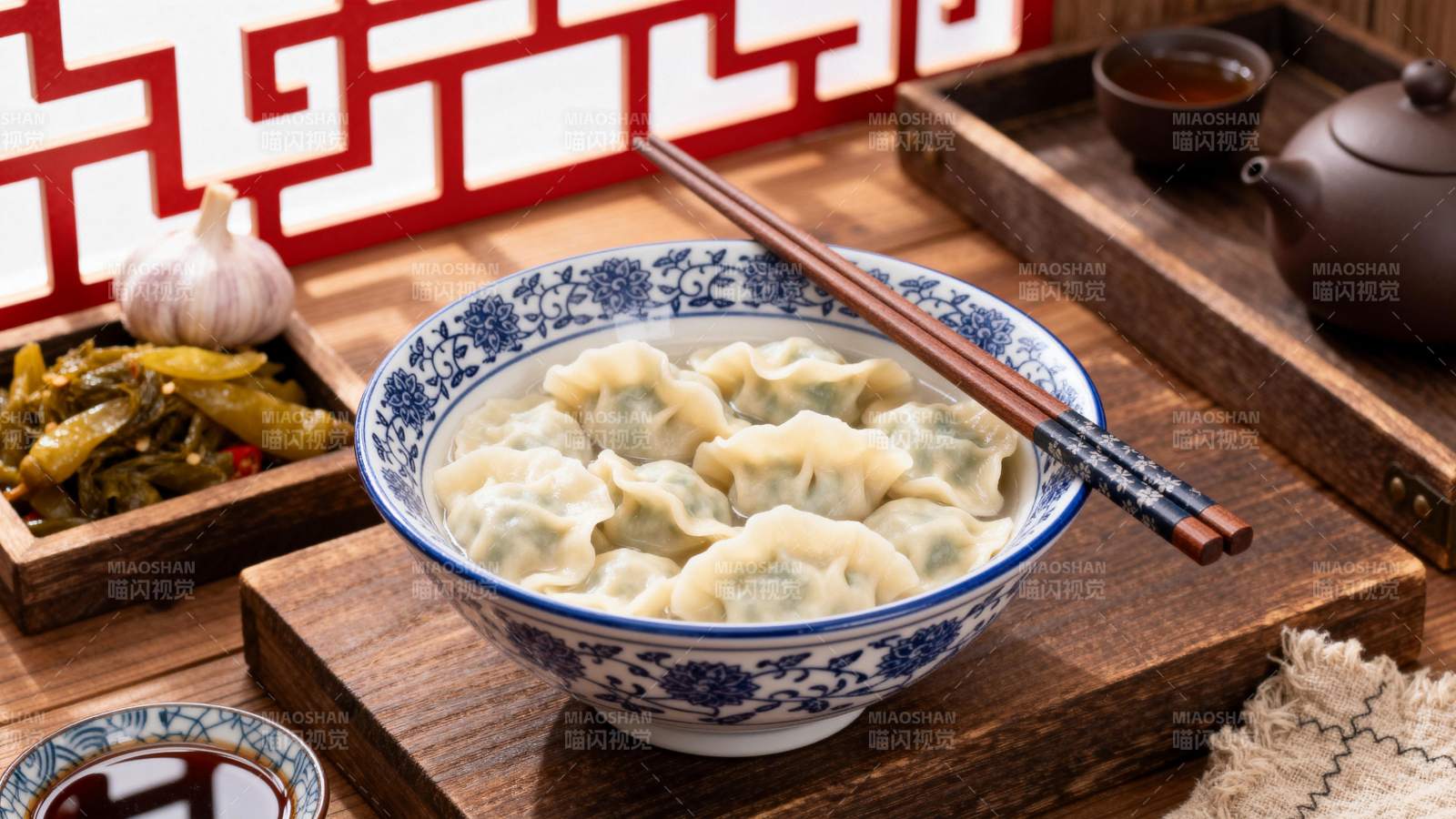 美味饺子配小菜图片