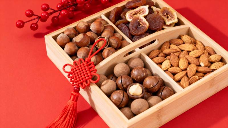 坚果礼盒迎新春图片