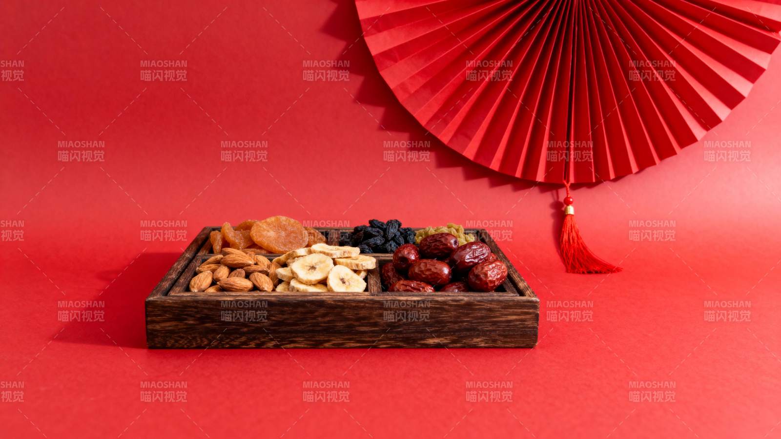 红扇伴果盘图片