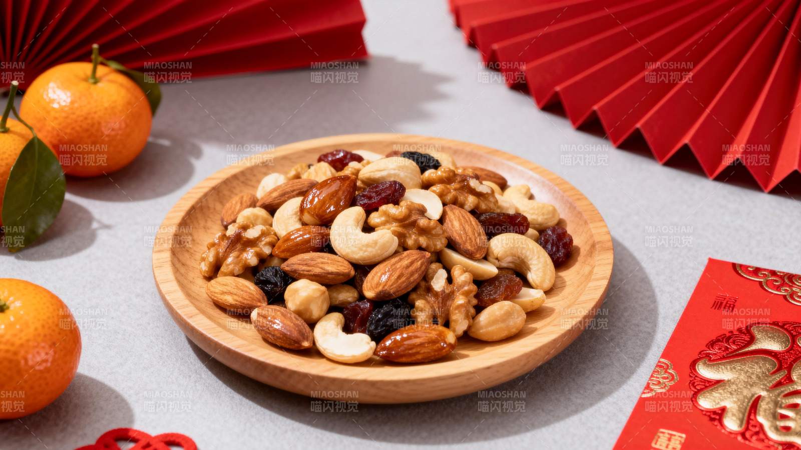 新春坚果大礼包图片