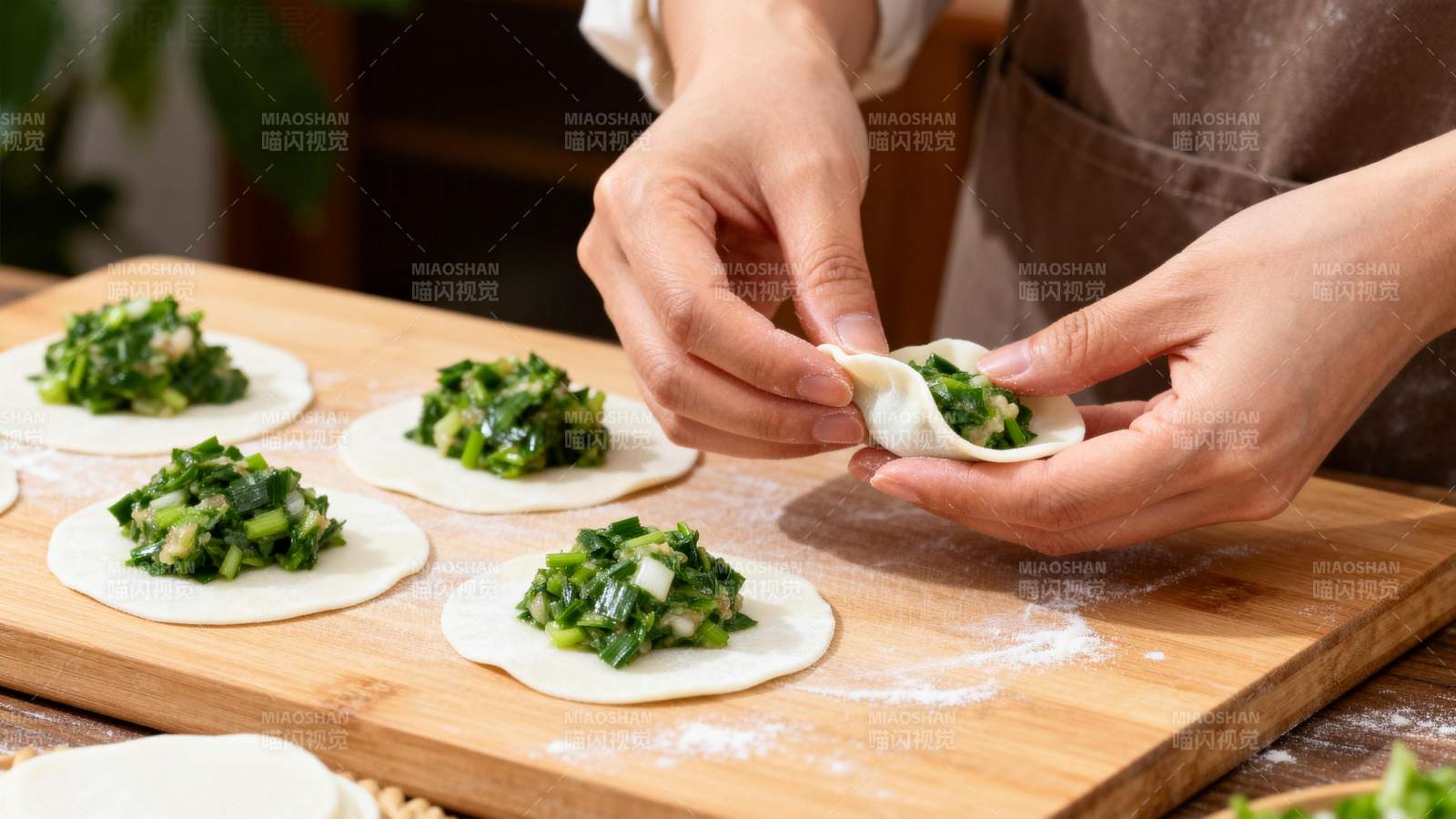 包饺子 馅料鲜美图片