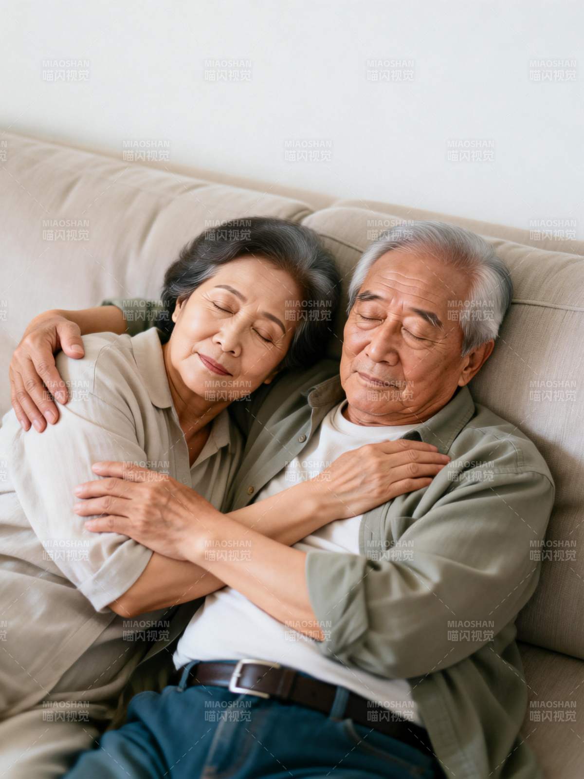 相拥而眠的岁月图片