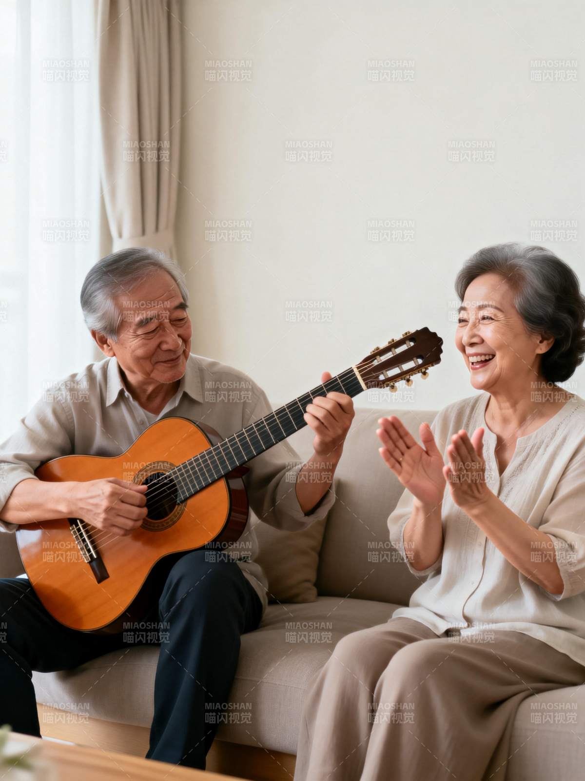 琴声伴笑语图片