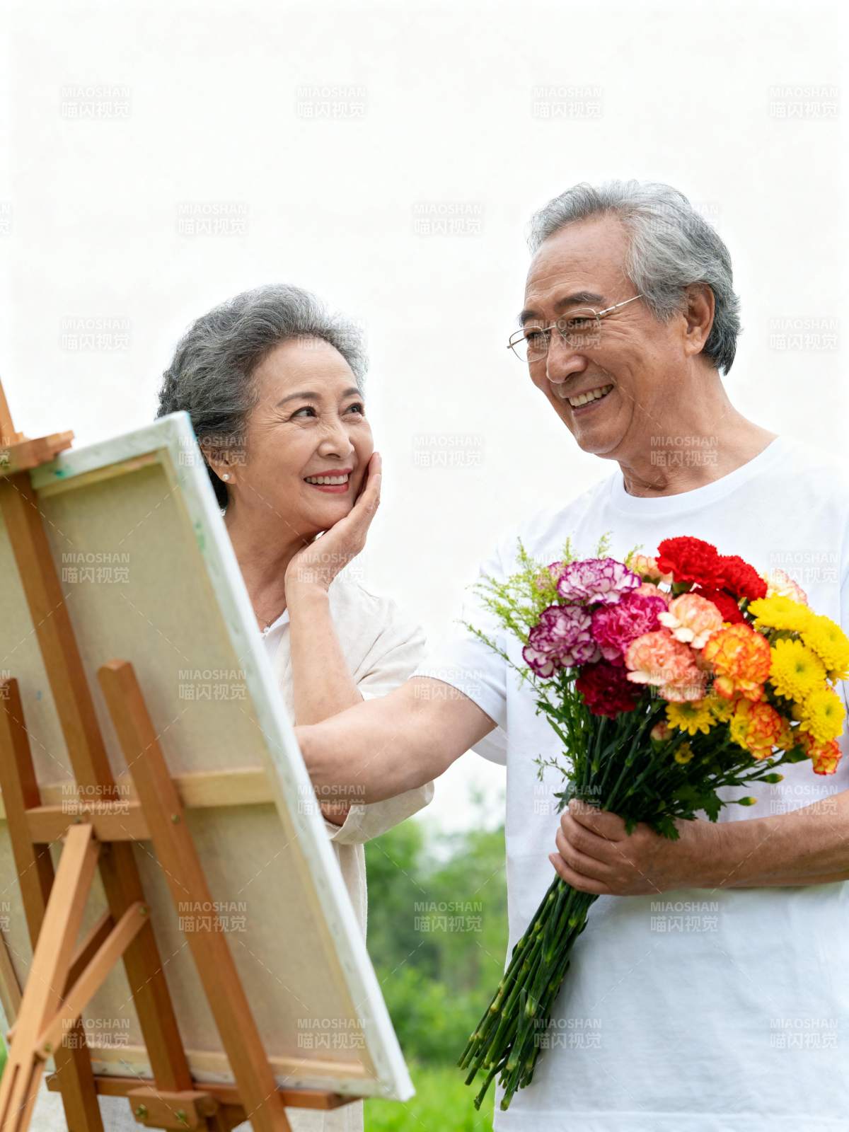 幸福晚年 共绘美好图片