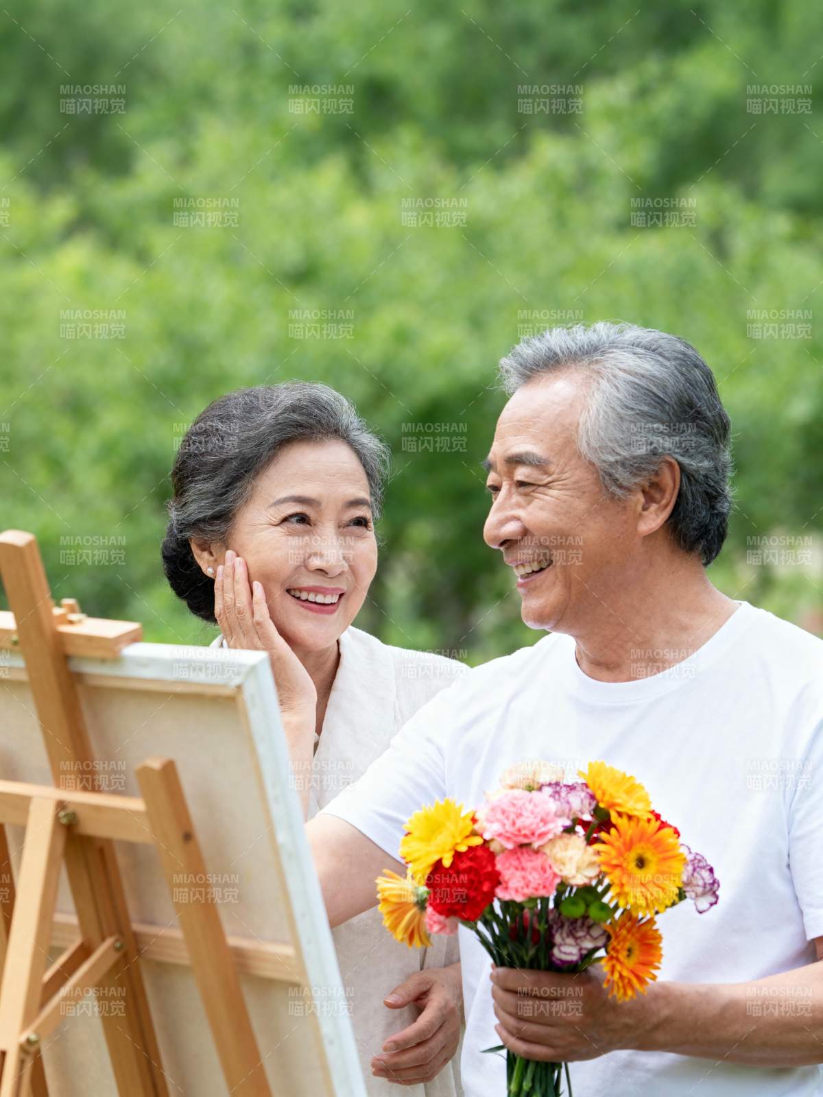 夕阳下的浪漫时光图片