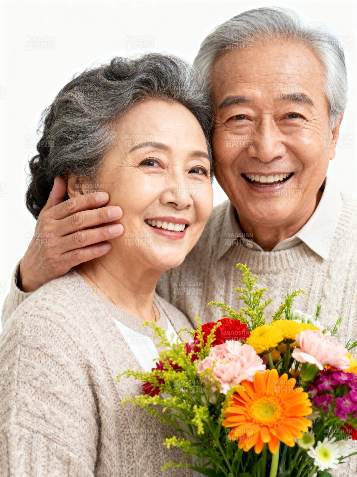 幸福晚年 花伴笑颜图片