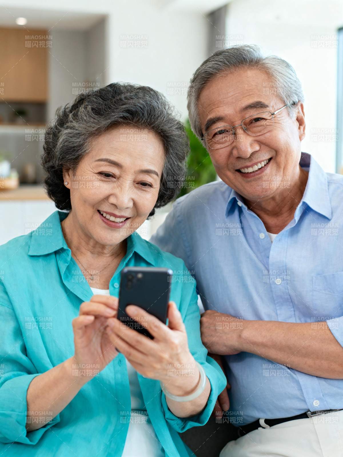 幸福晚年共赏手机图片