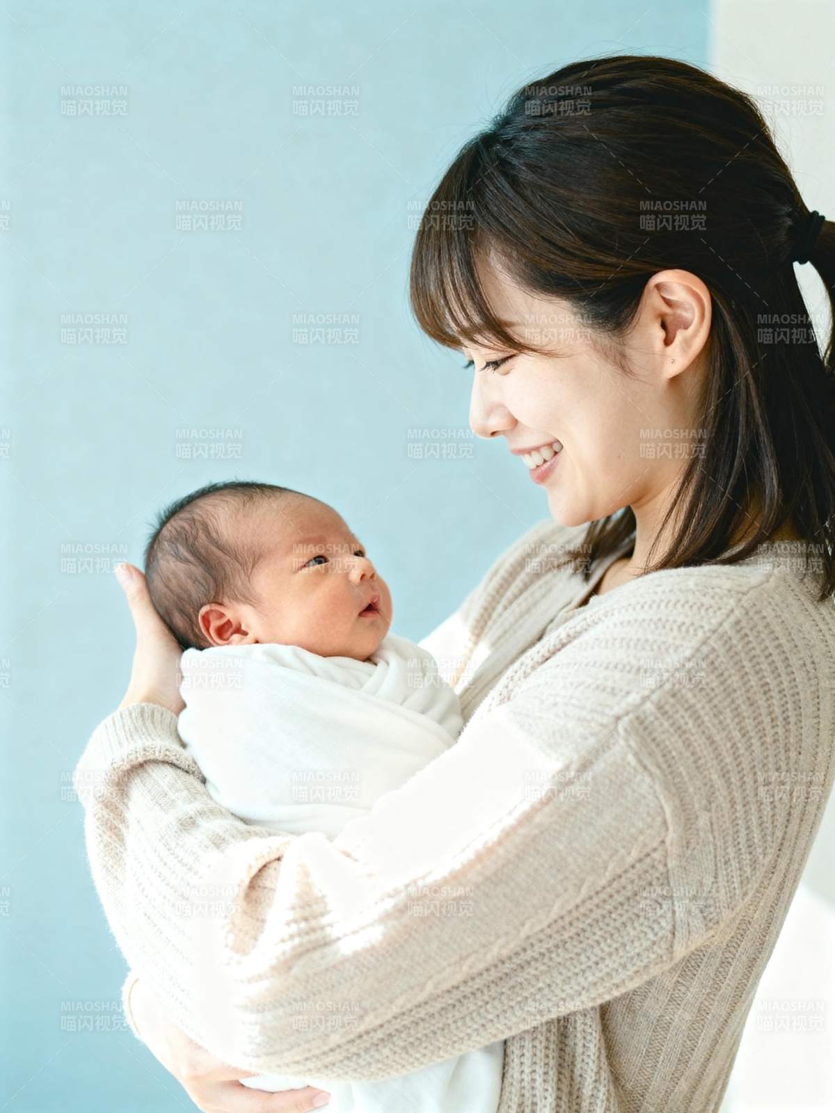 母爱温馨时刻图片