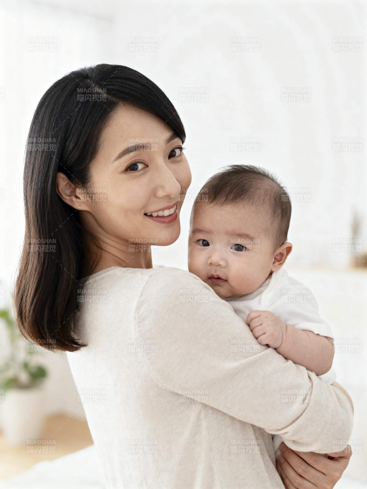 母爱温馨瞬间图片