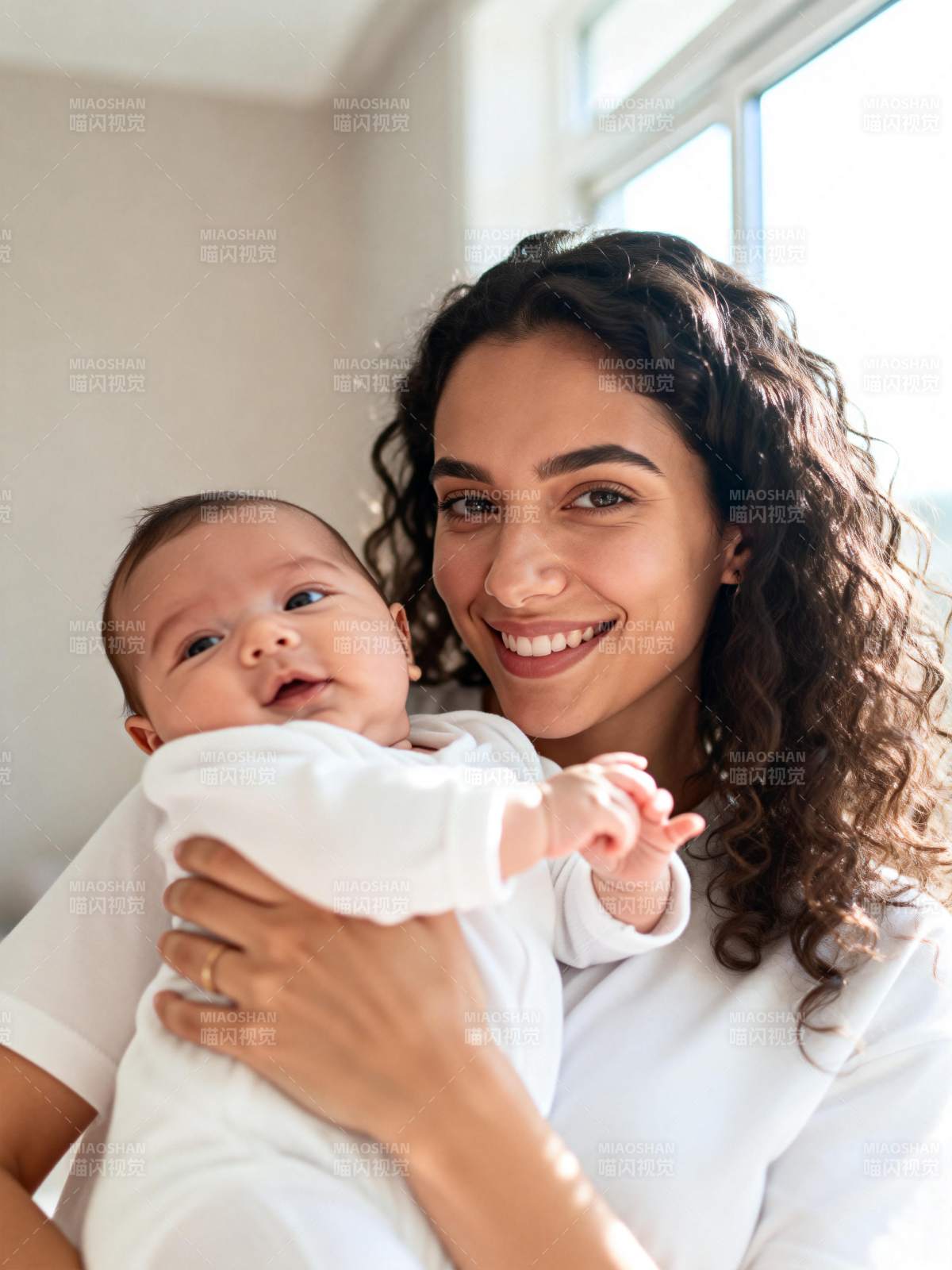 母爱温馨时刻图片