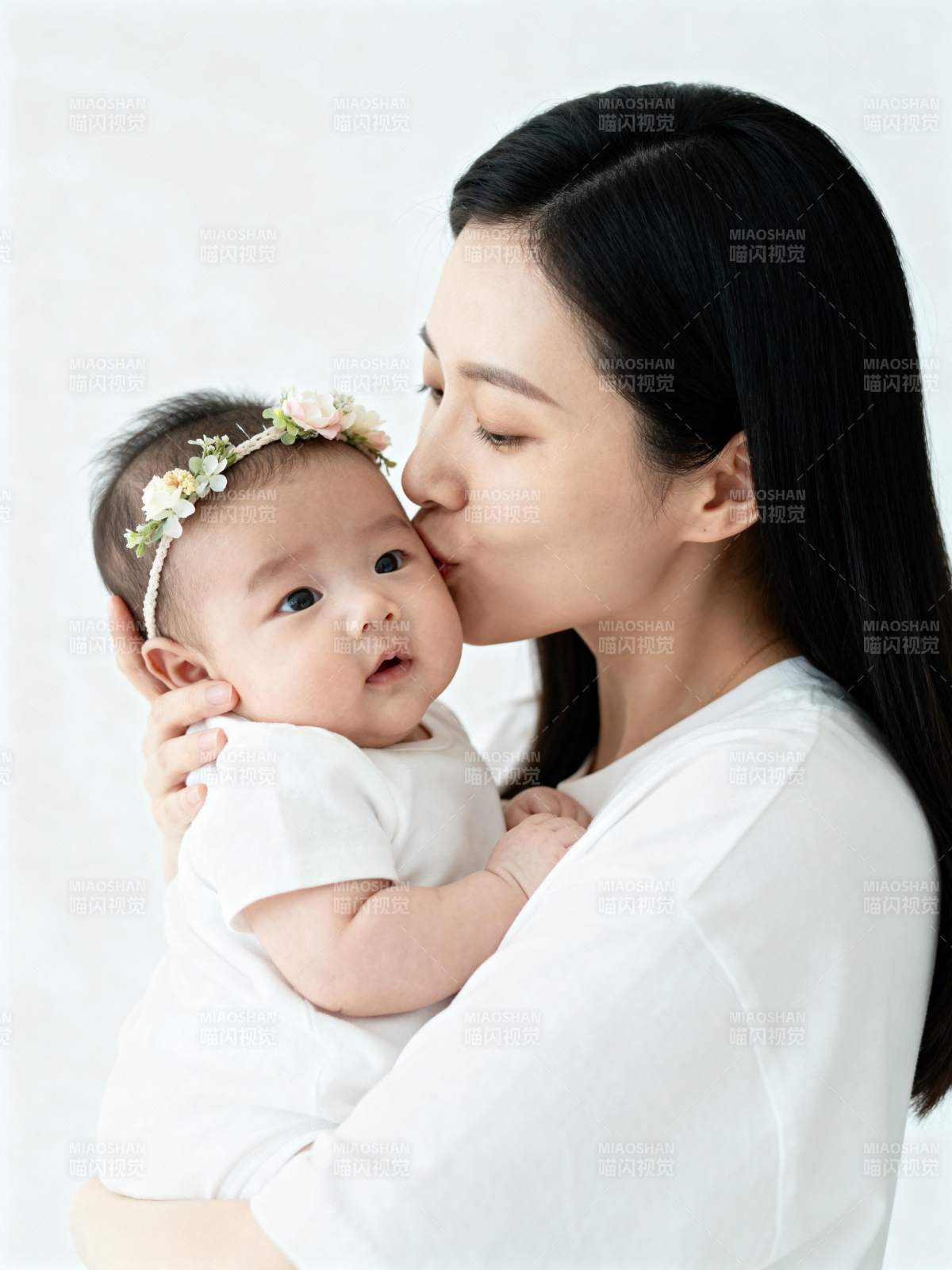 母爱温馨瞬间图片