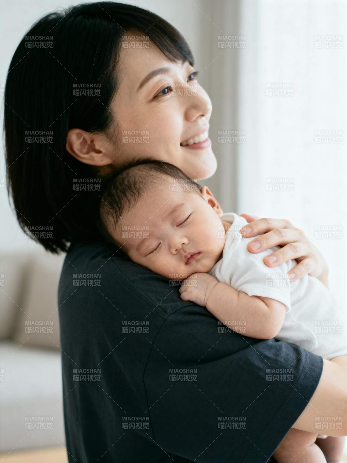 母爱温馨瞬间图片