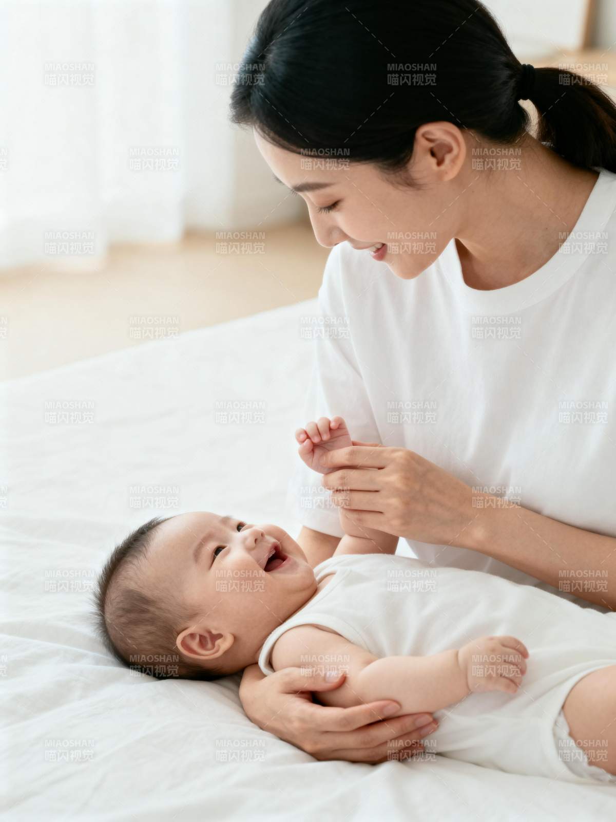 母爱温馨时刻图片