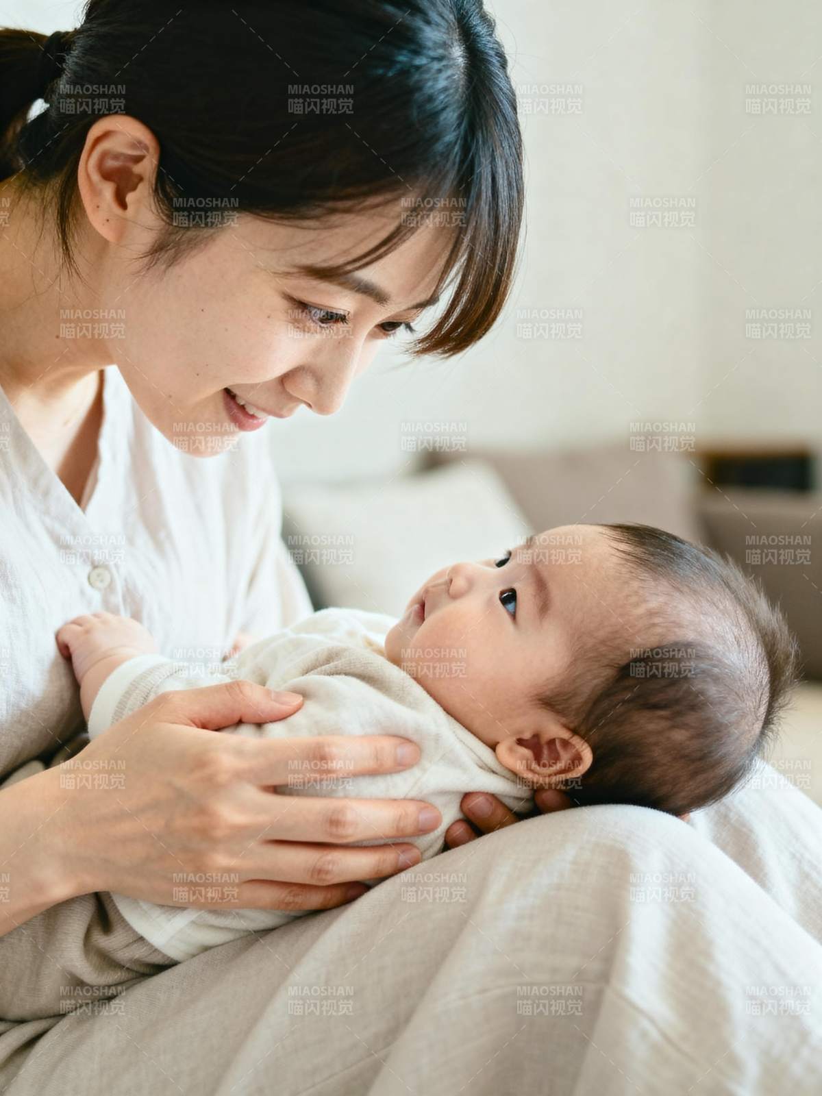 母爱温柔时刻图片