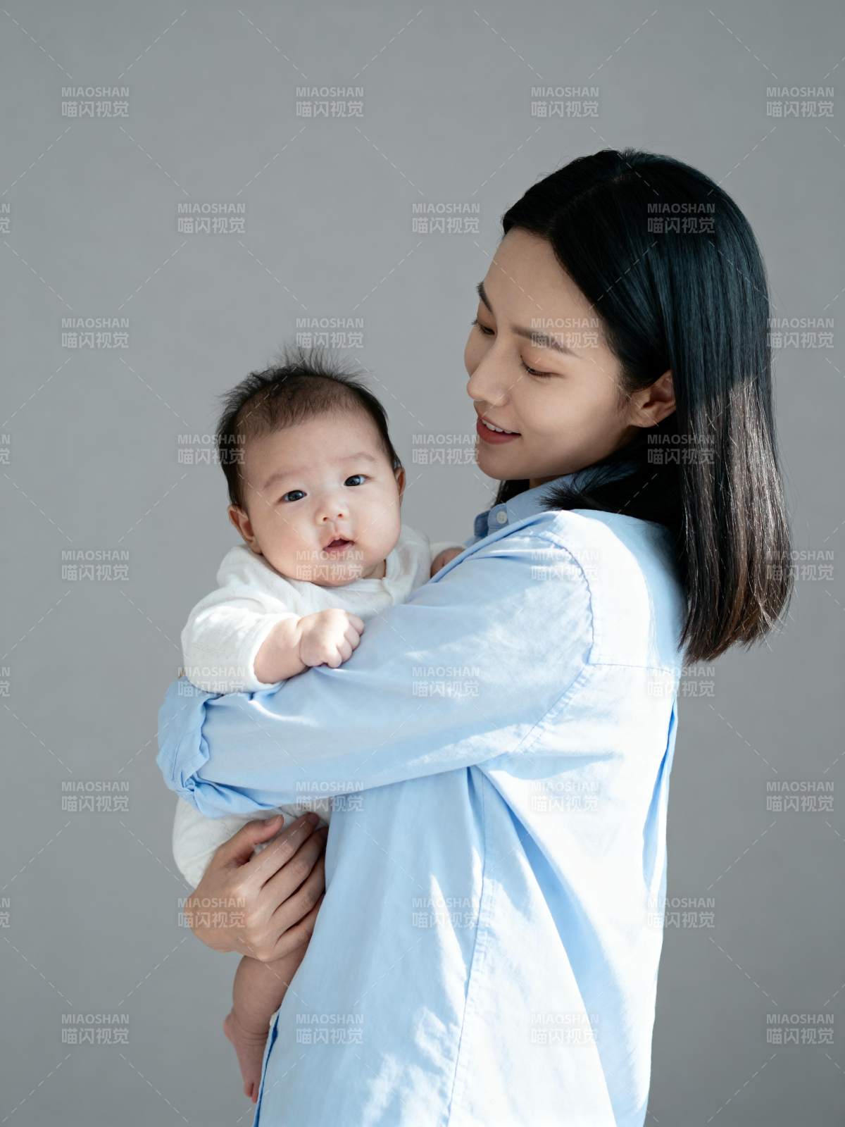 母爱如初 温馨相伴图片