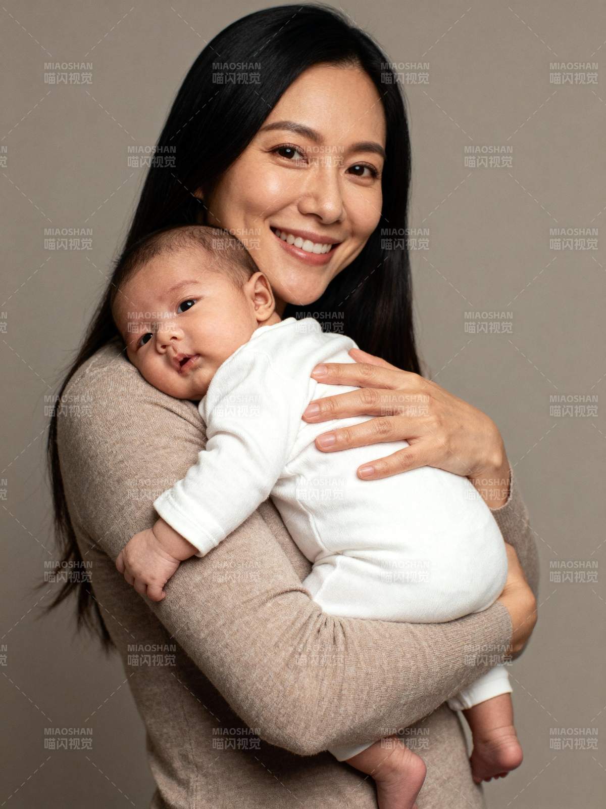 母爱温馨瞬间图片