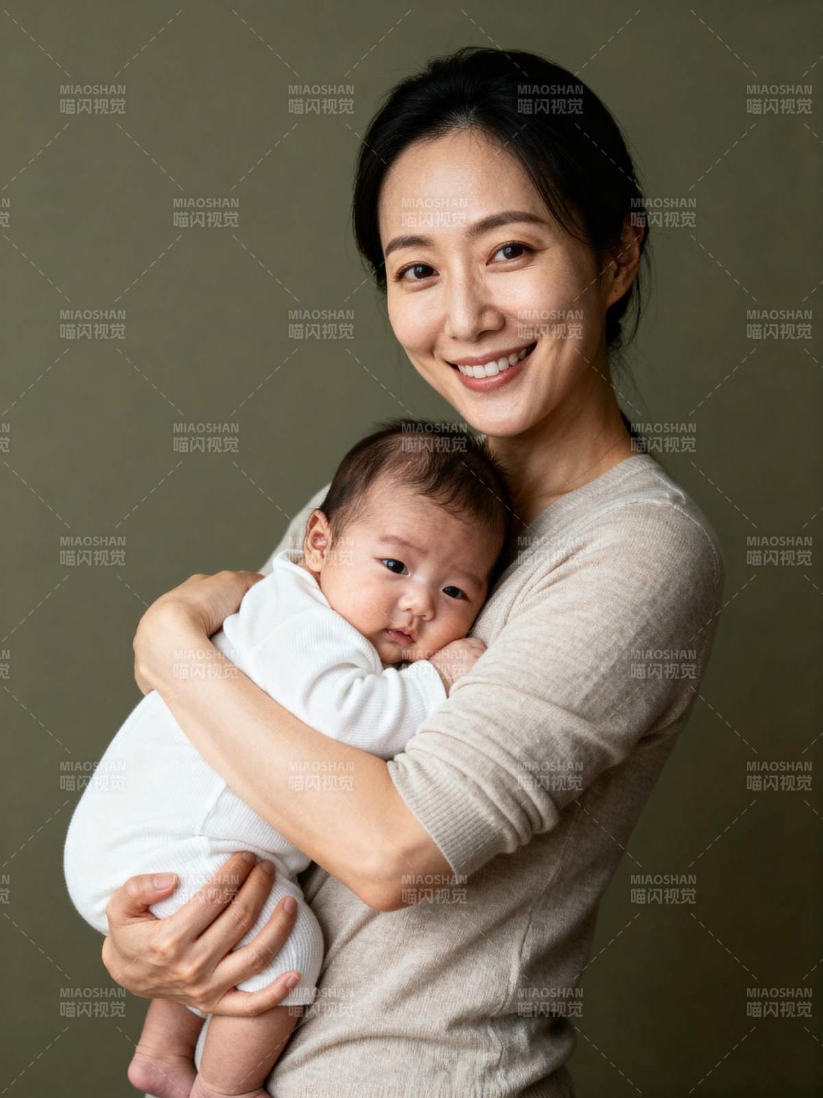 母爱温馨瞬间图片