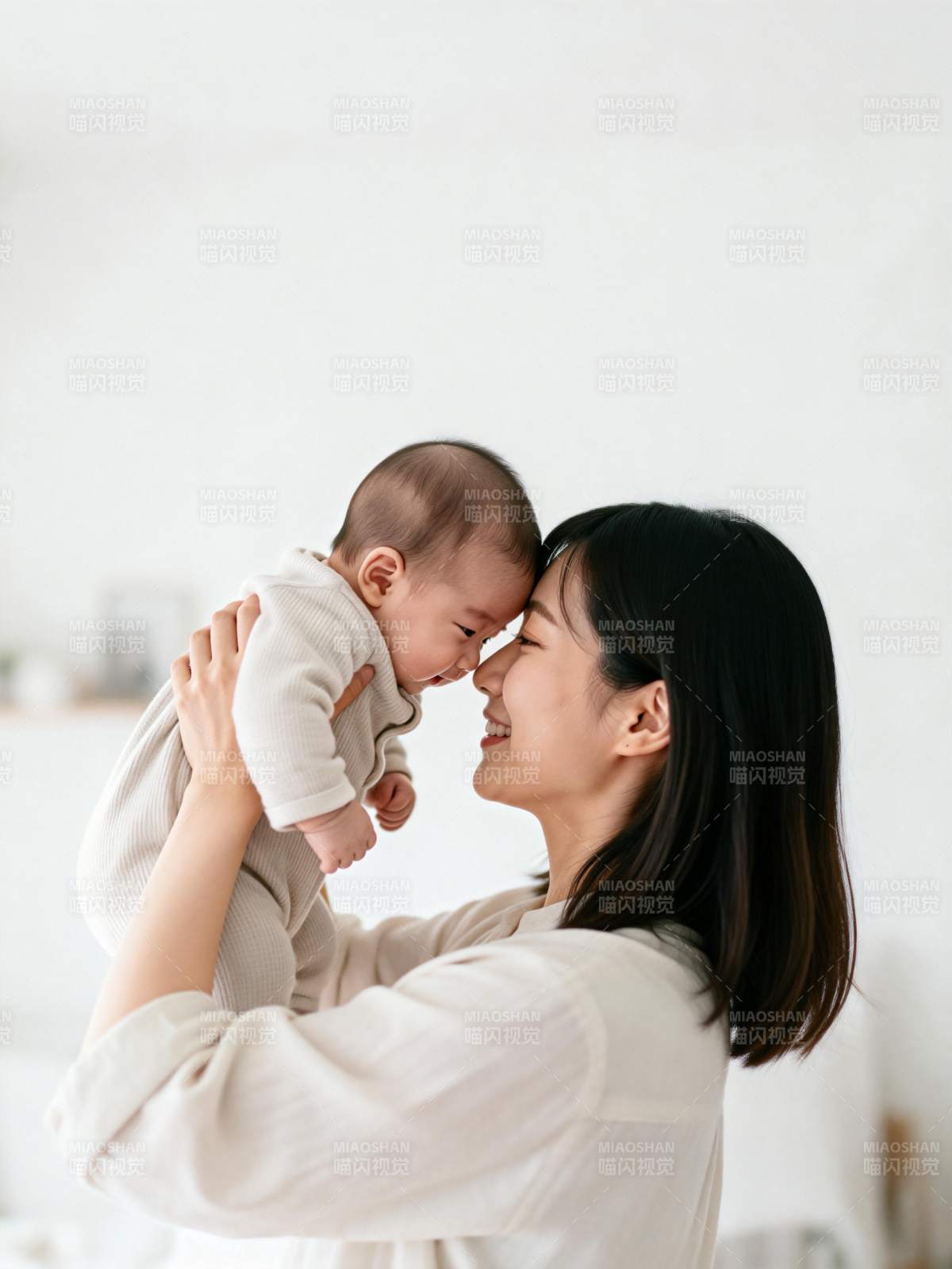 母爱温馨瞬间图片