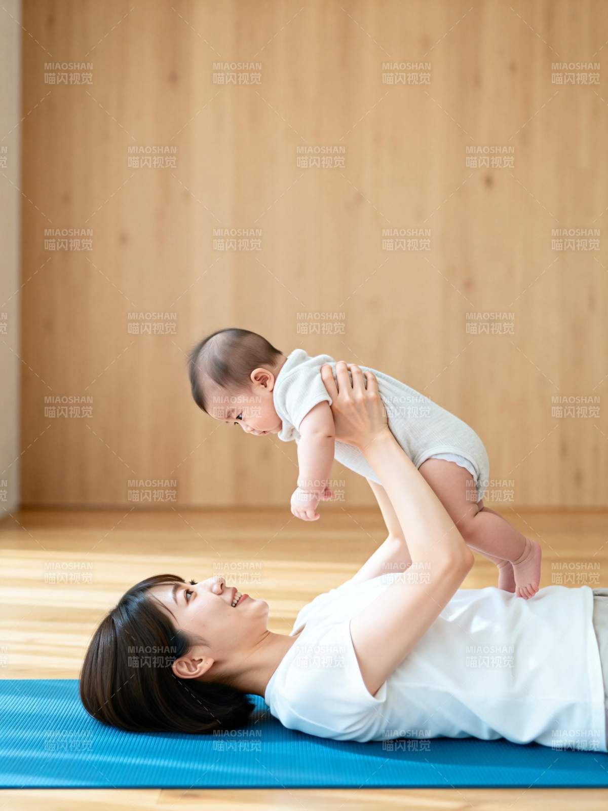 妈妈与宝宝的温馨时光图片