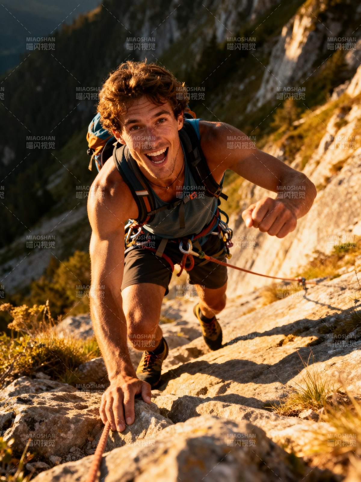 攀岩者勇攀高峰图片