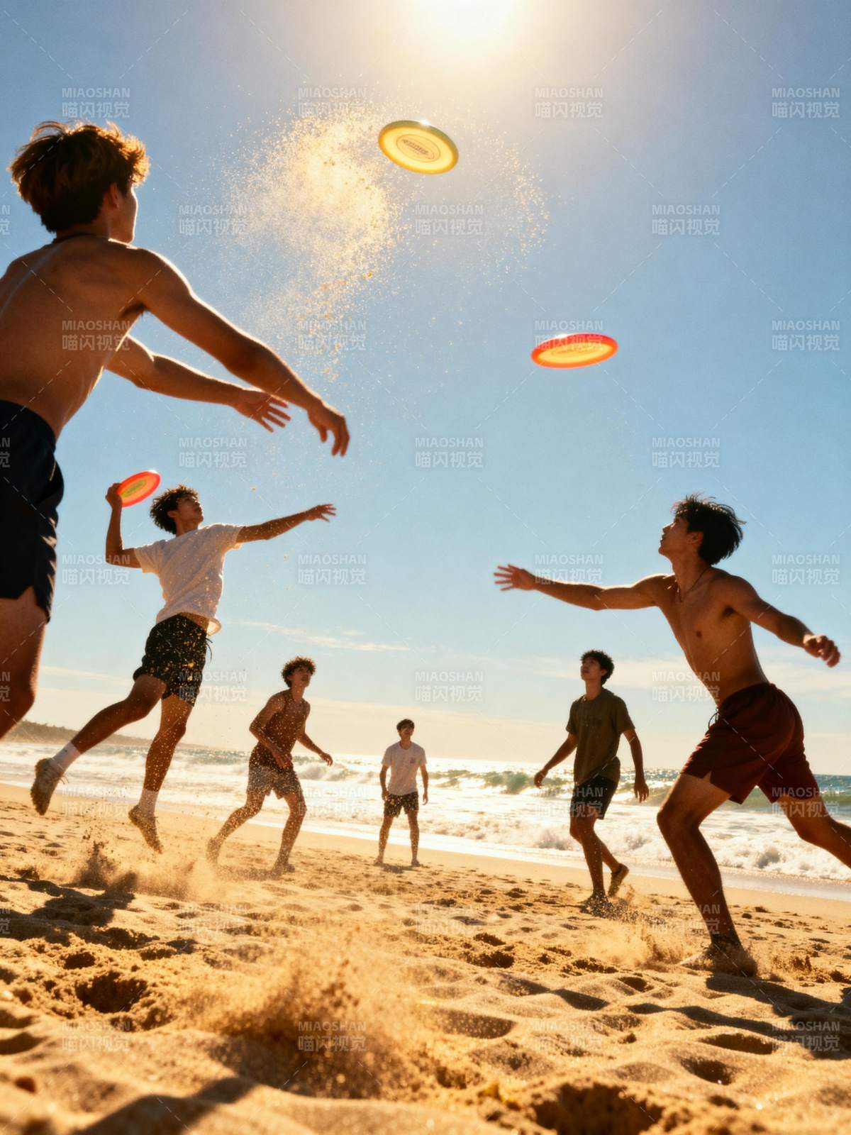 沙滩飞盘狂欢图片