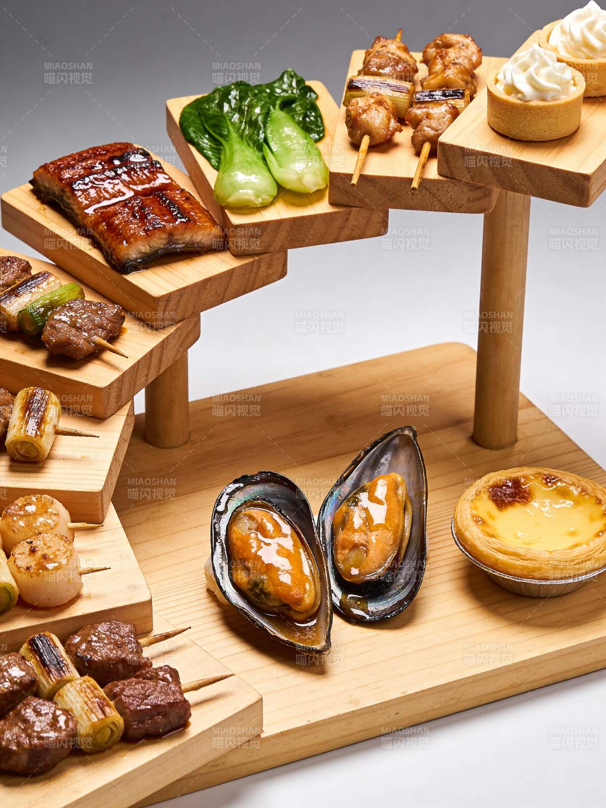 精致日式料理拼盘图片