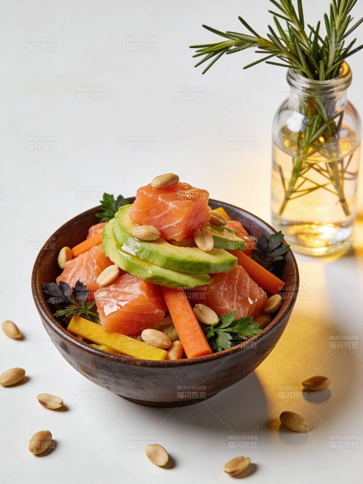 三文鱼沙拉碗图片