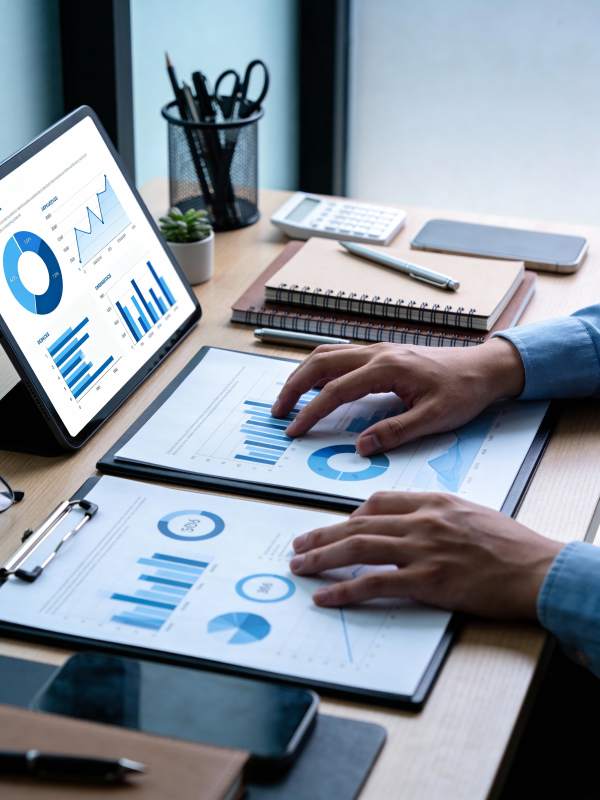 数据分析办公场景图片