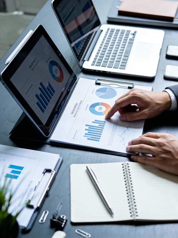 数据分析办公场景图片