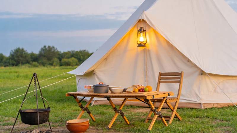 露营帐篷夜景图片