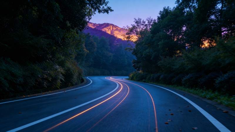 山间暮色公路图片