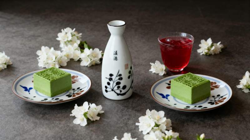 抹茶点心与花茶图片