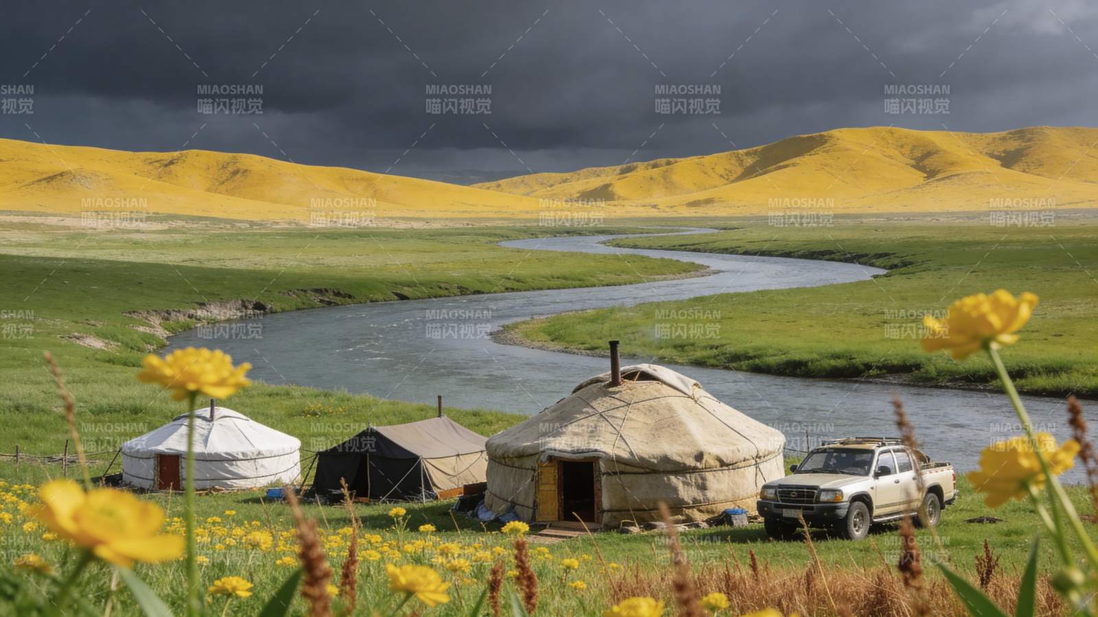 草原上的蒙古包图片