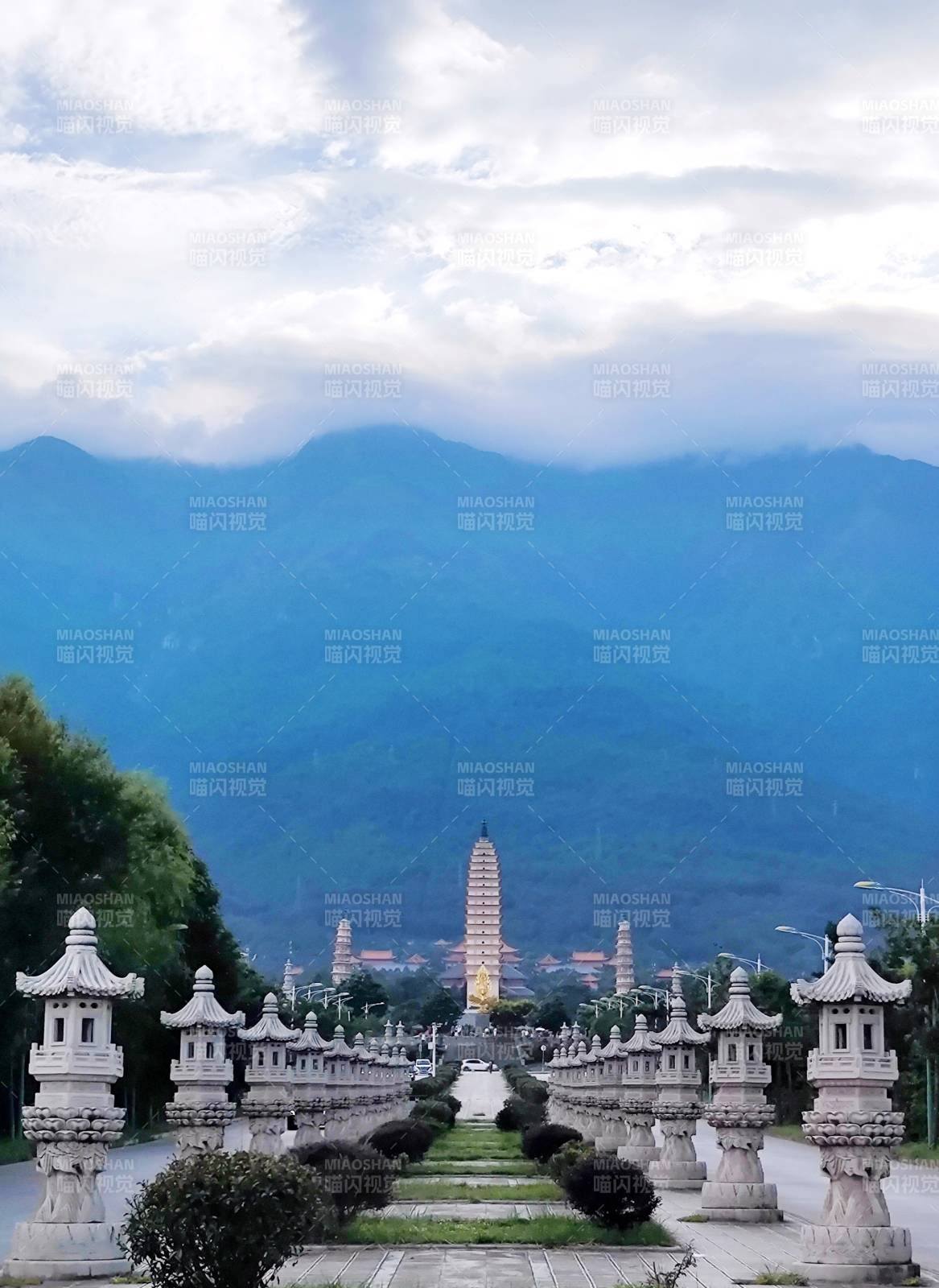 崇圣寺三塔图片