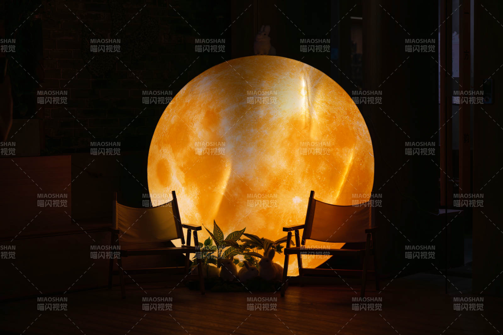 月光下的静谧角落图片