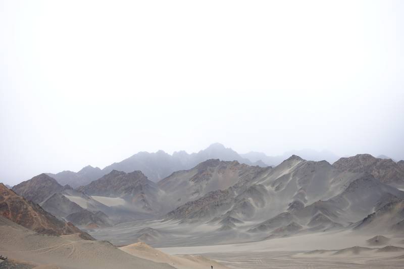 黑独山群山图片