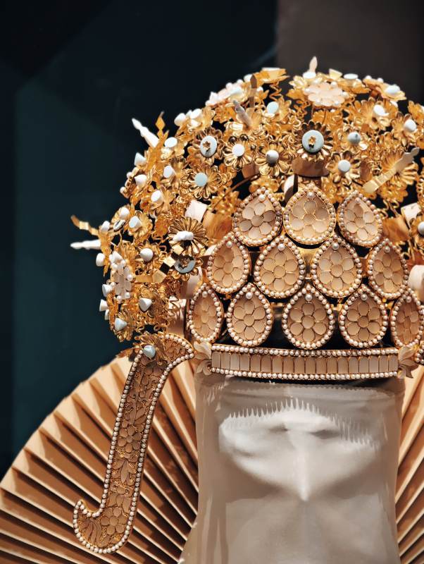 华丽金冠展风采 萧皇后复原冠图片