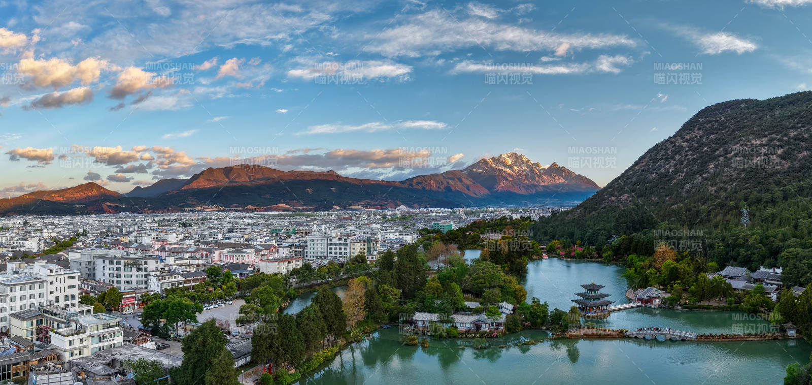 丽江黑龙潭玉龙雪山日照金山图片