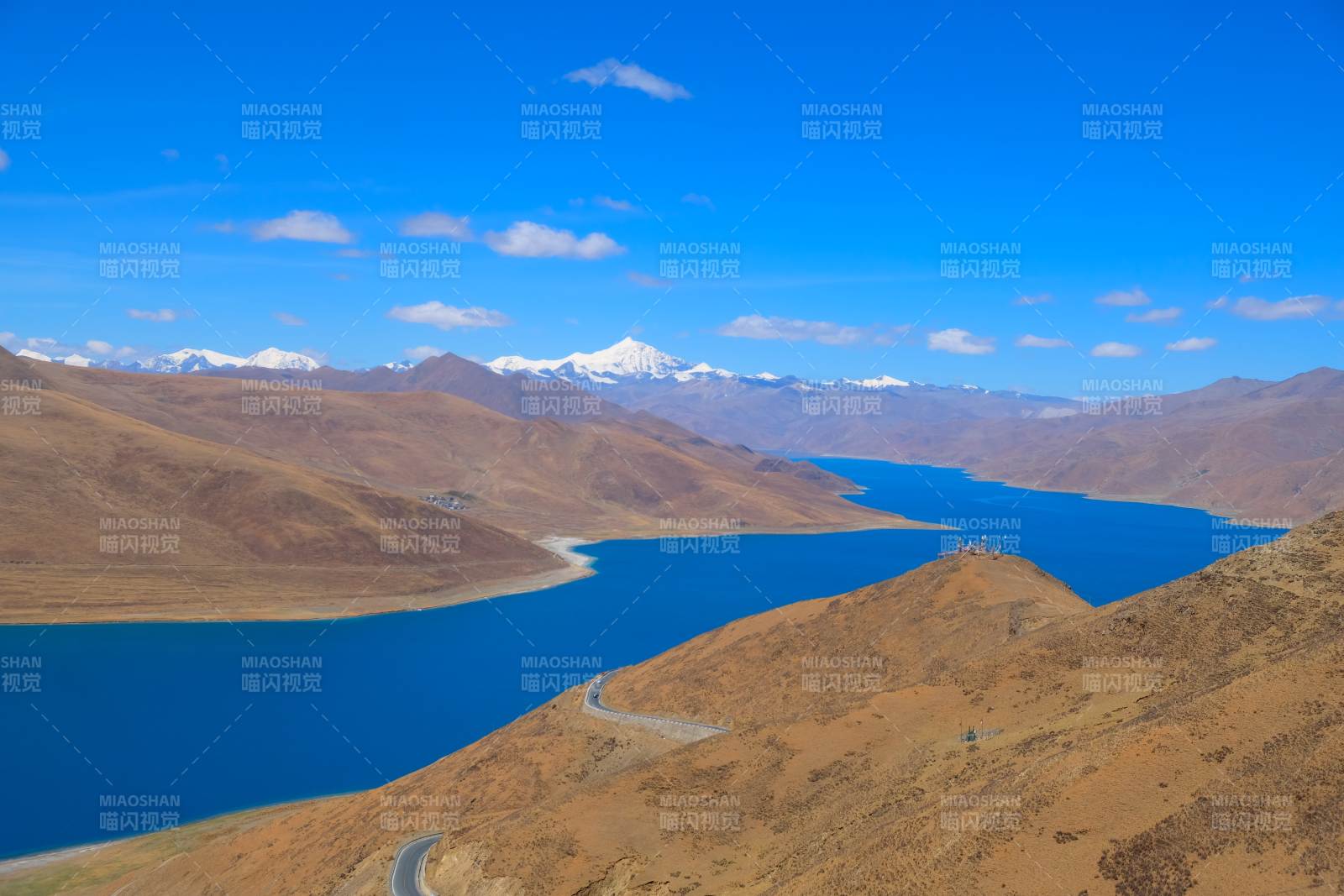 高原蓝湖风光 羊卓雍措图片