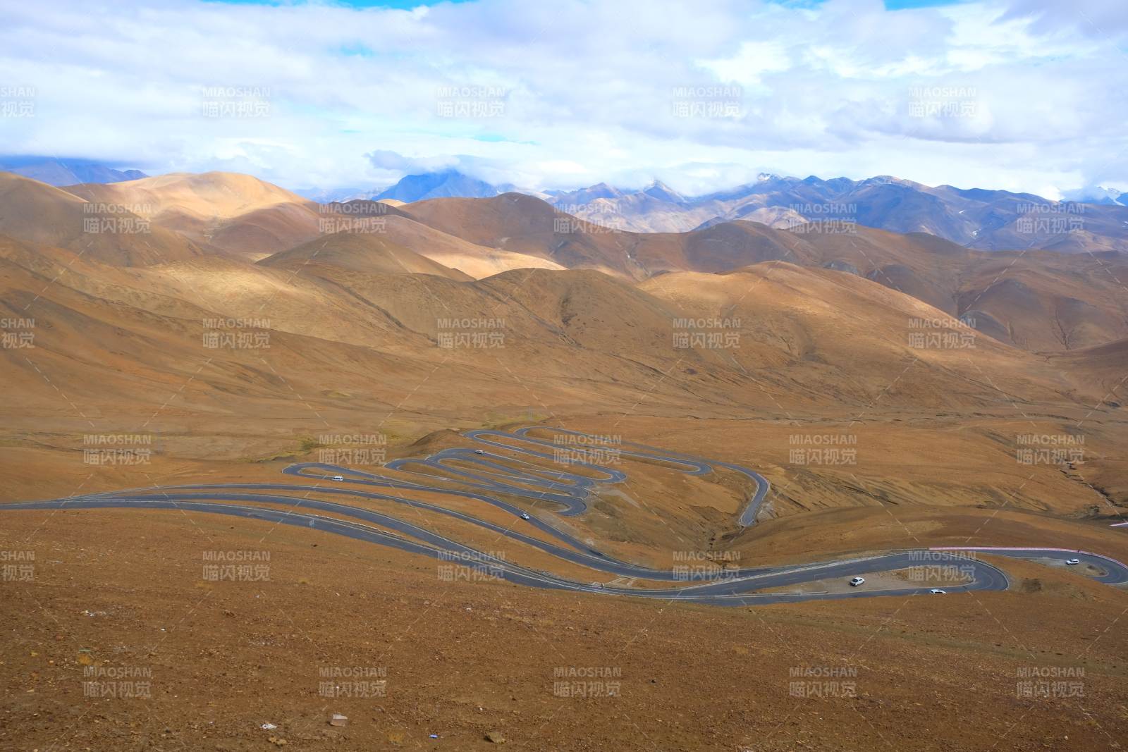 蜿蜒山路 盘山公路图片