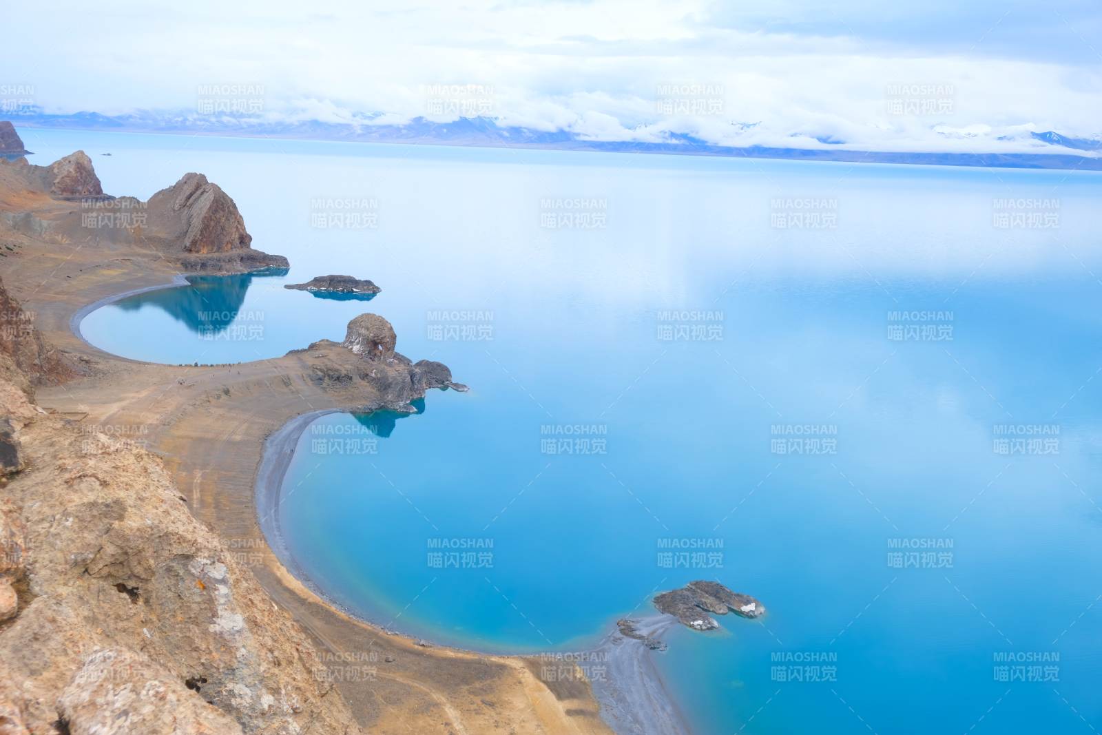圣象天门 碧湖映山 静谧如画图片