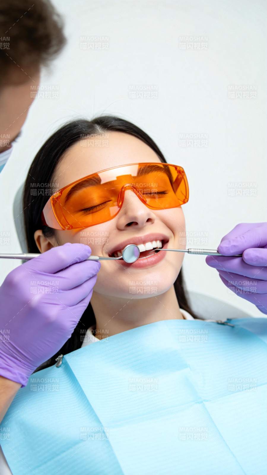 牙科检查中图片