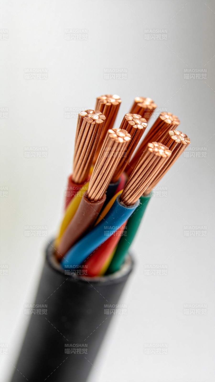 多芯电缆特写图片