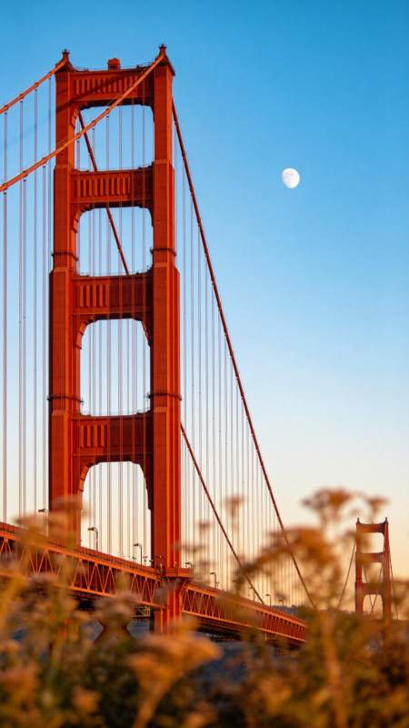 金门大桥月升图片