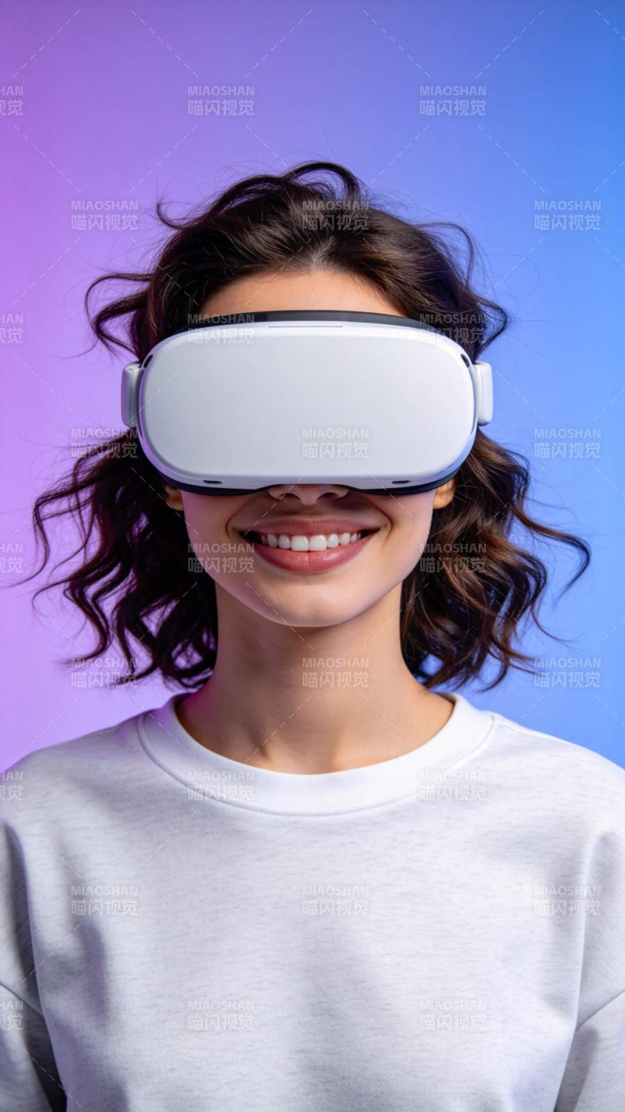 VR体验微笑瞬间图片