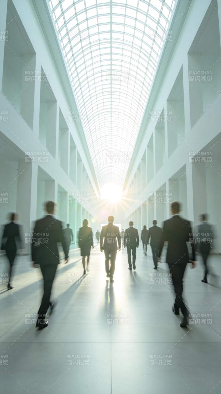 光之廊道 前行者图片