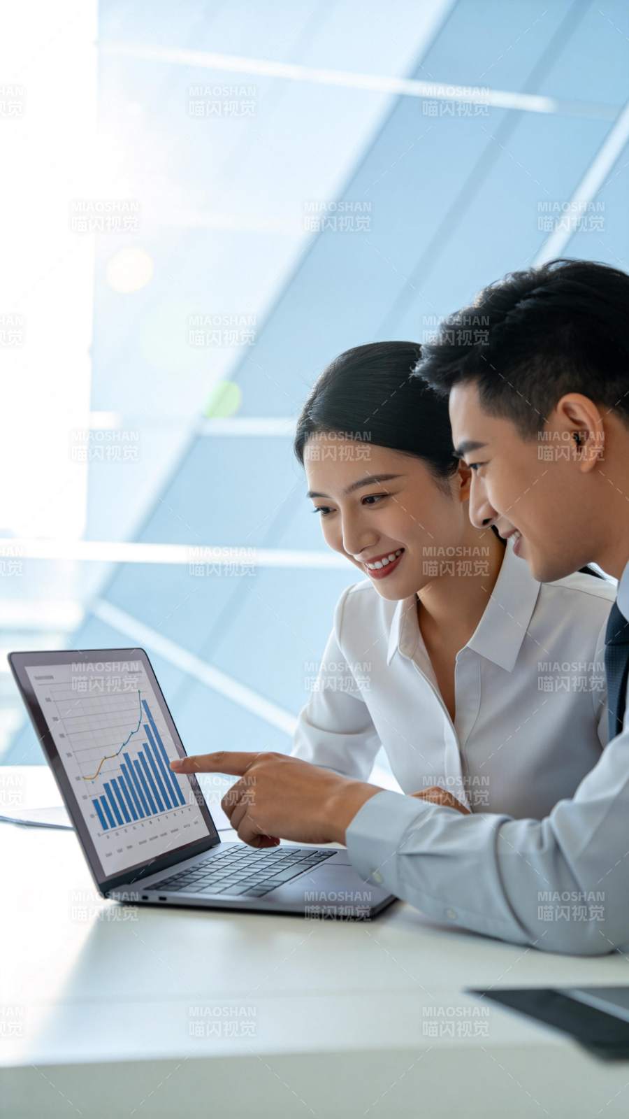 职场协作分析数据图片